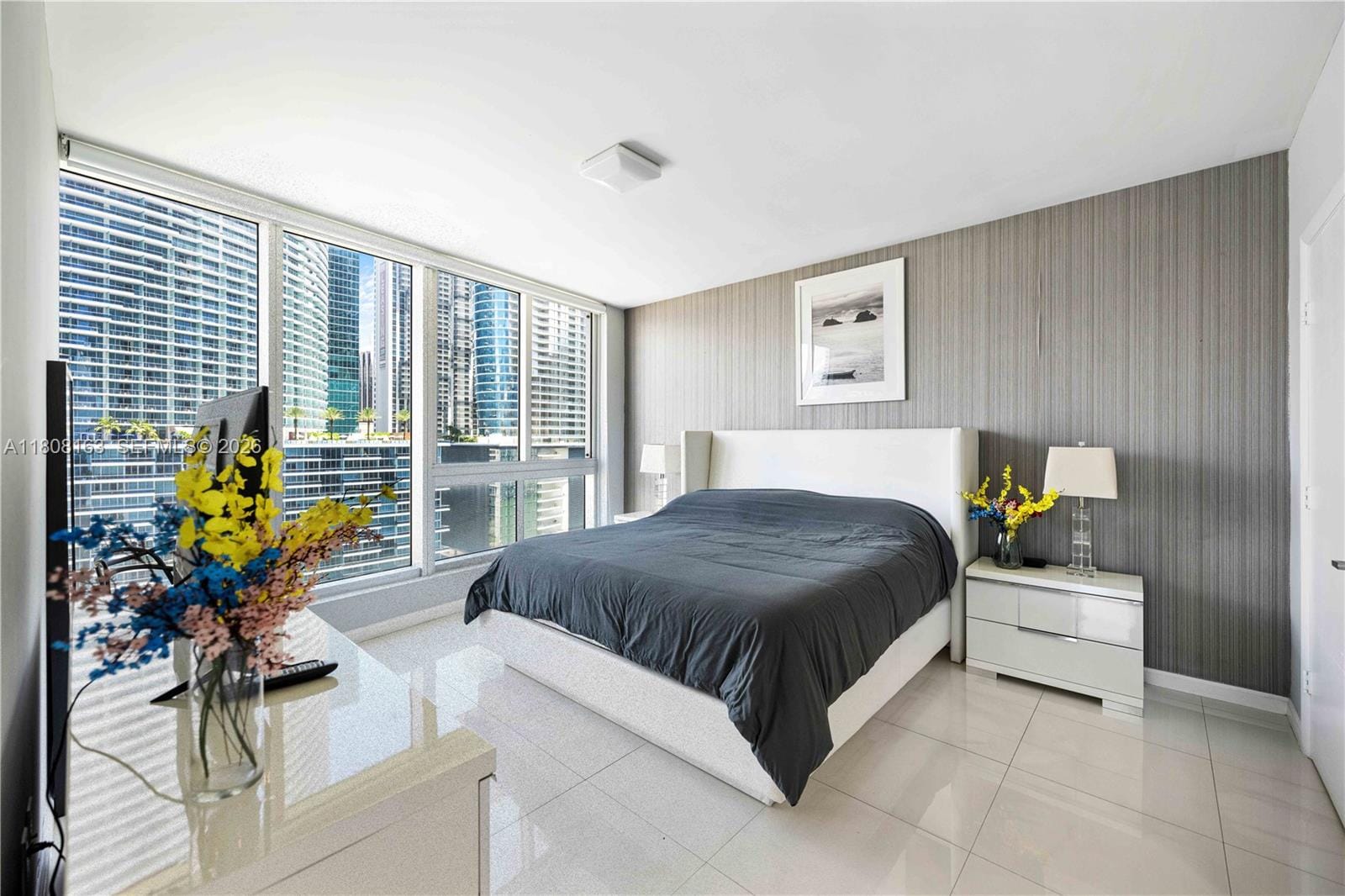 485 Brickell Avenue 1604 — photo 8