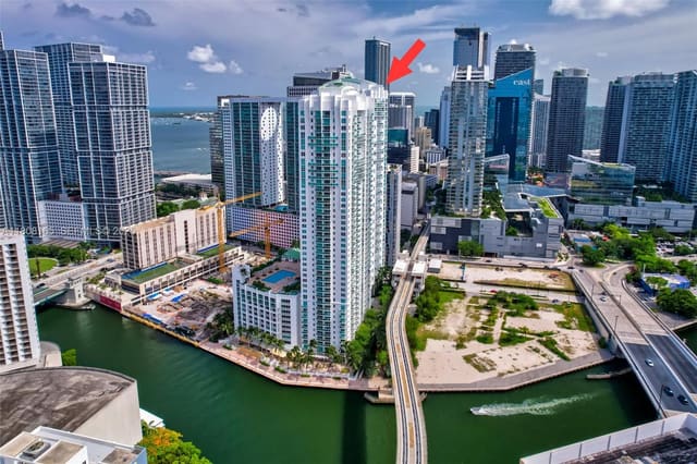 41 SE 5th Street 1012, Miami, FL 33131