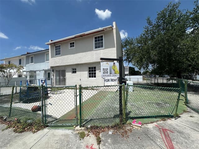 19224 NW 46th Avenue, sold in Kings Gardens Sec One, Miami Gardens, FL
