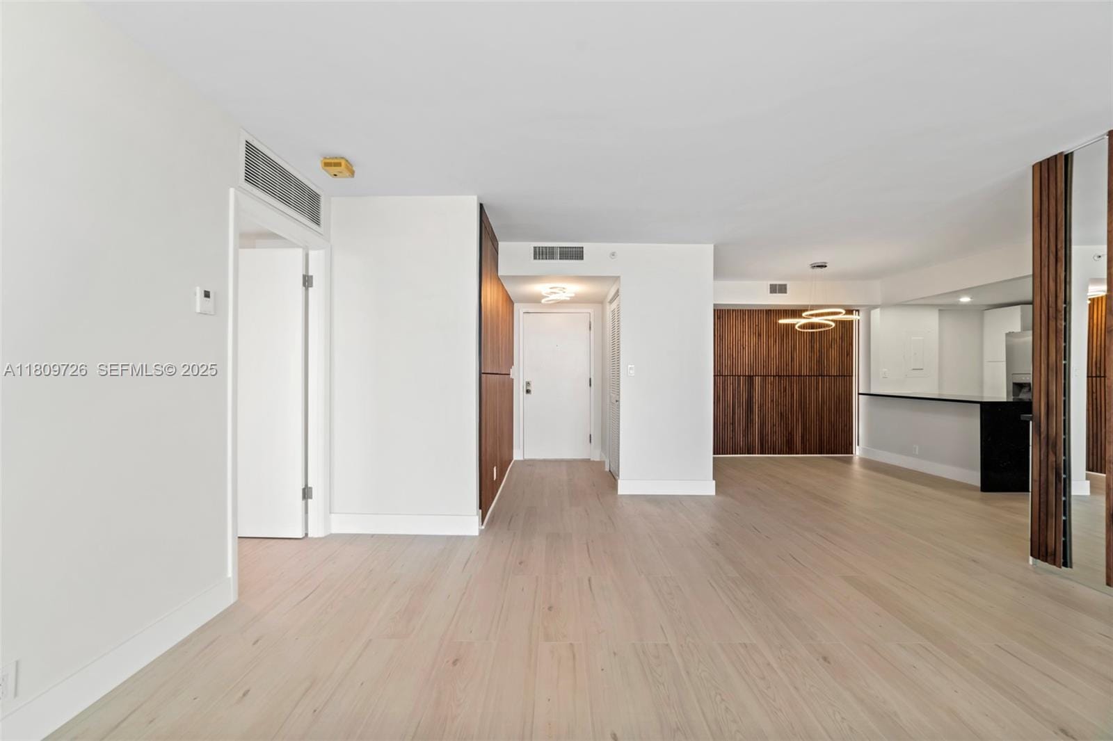1000 Quayside Terrace 1909, Miami, FL 33138 photo 12