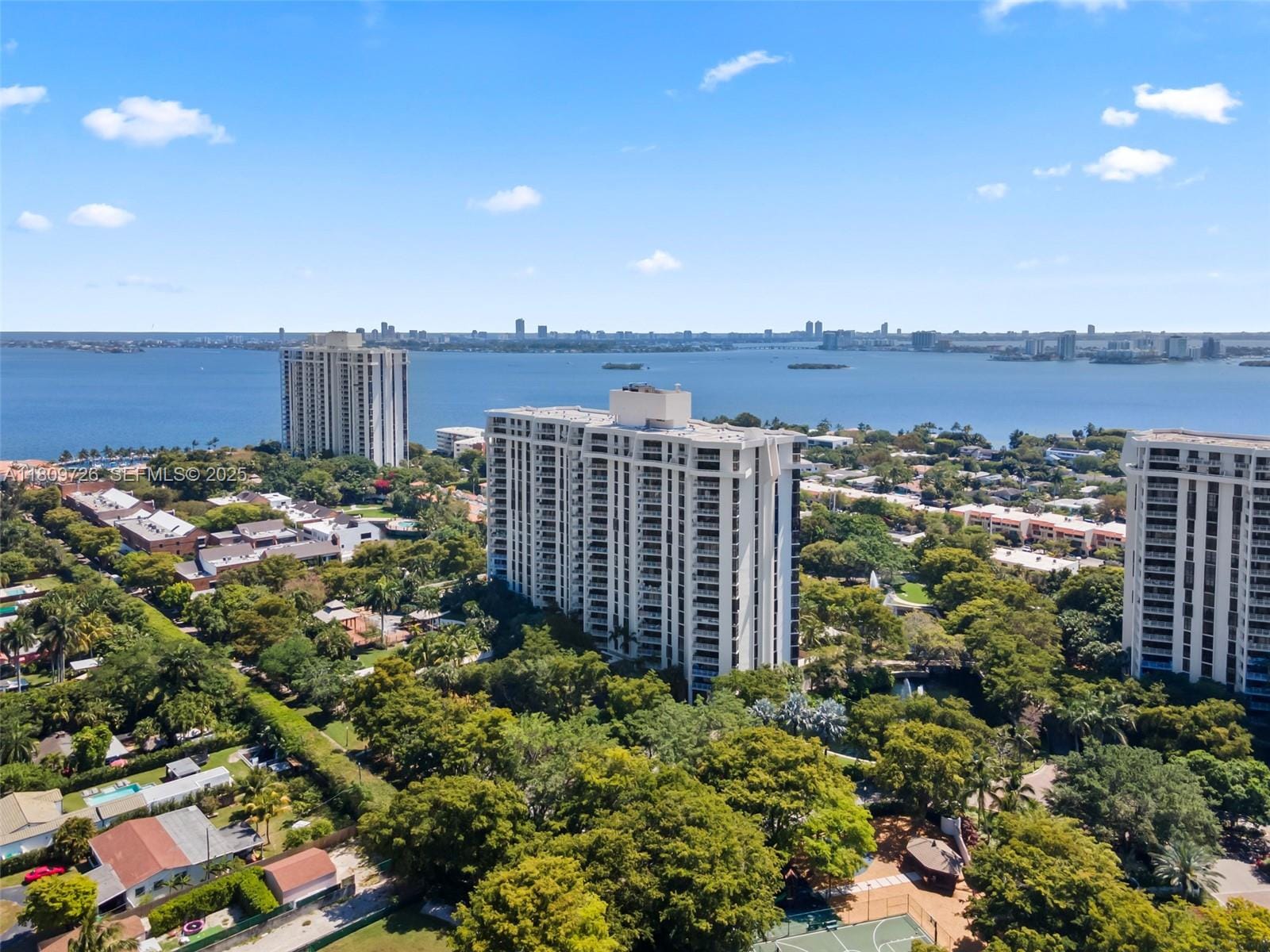1000 Quayside Terrace 1909, Miami, FL 33138 photo 16