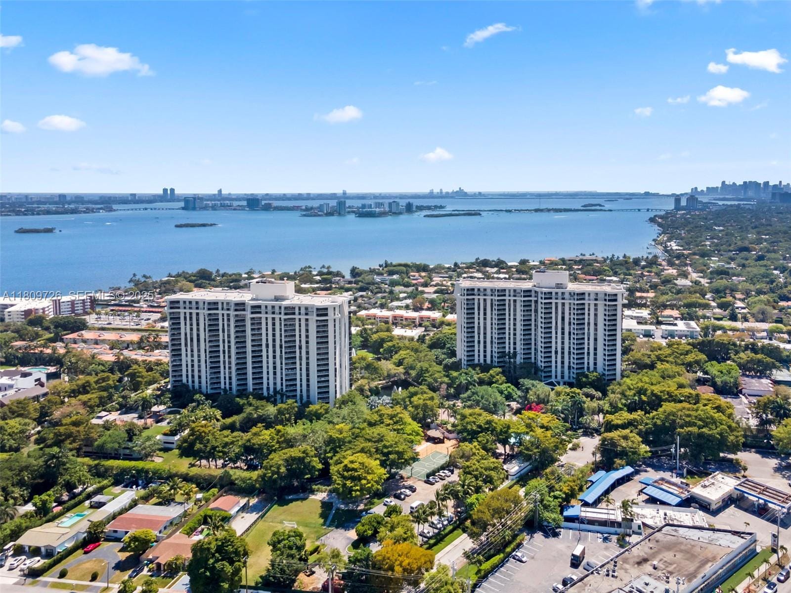 1000 Quayside Terrace 1909, Miami, FL 33138 photo 17