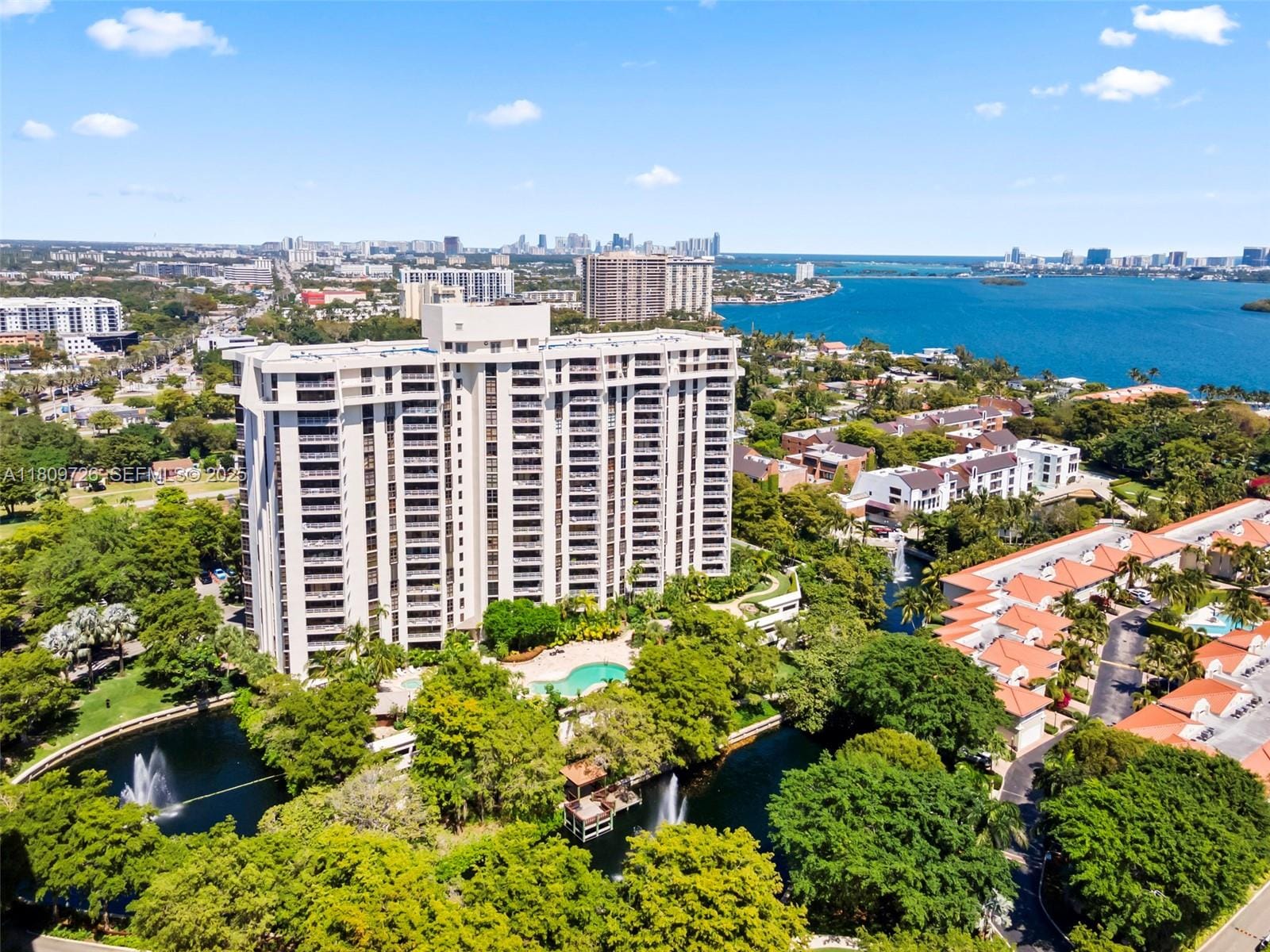 1000 Quayside Terrace 1909, Miami, FL 33138 photo 18