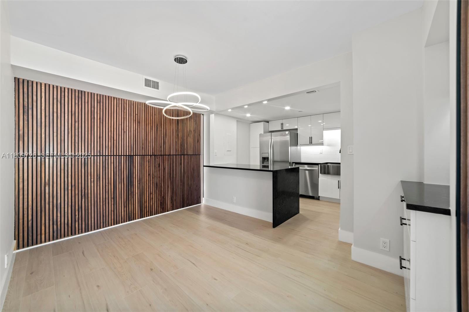 1000 Quayside Terrace 1909, Miami, FL 33138 photo 4