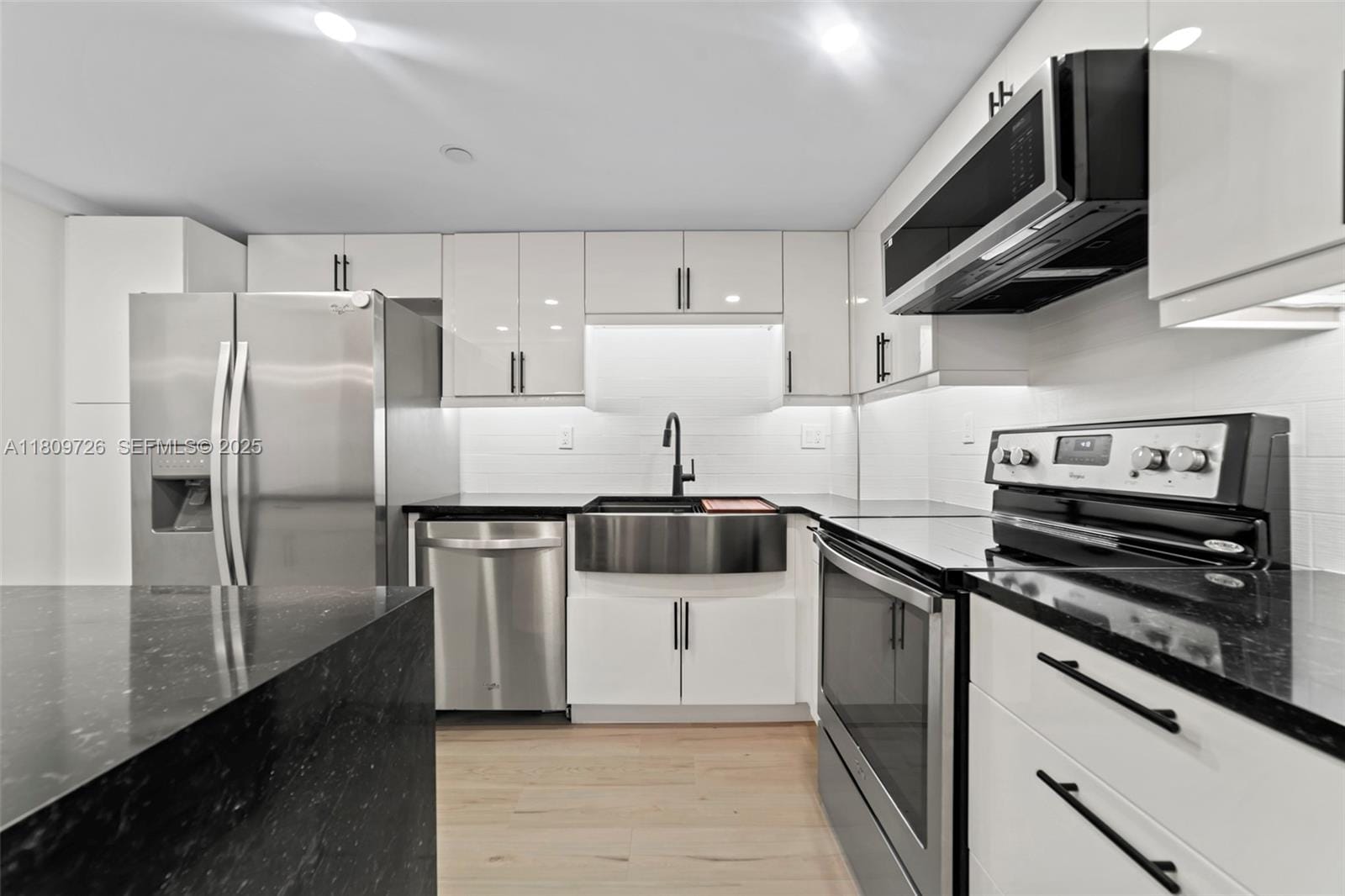 1000 Quayside Terrace 1909, Miami, FL 33138 photo 8