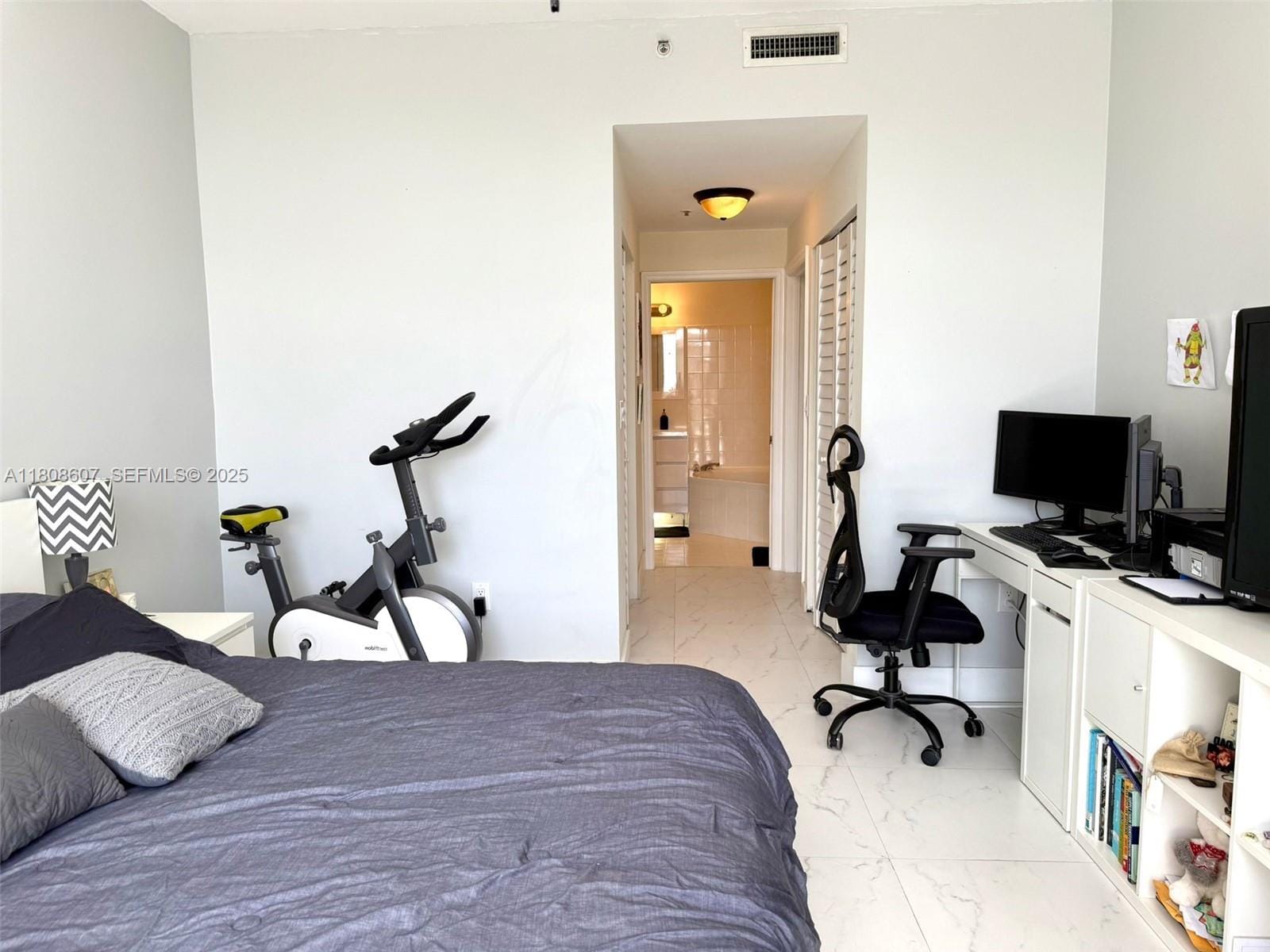 9725 NW 52nd Street 421, Doral, FL 33178 photo 25