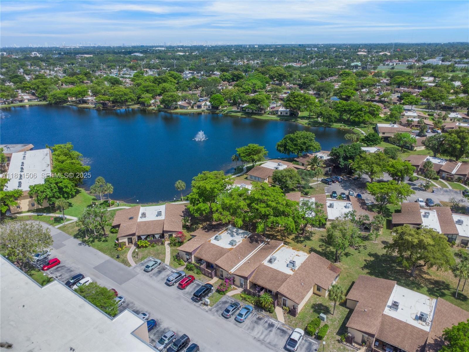 322 Briarwood Circle 1-17, Hollywood, FL 33024