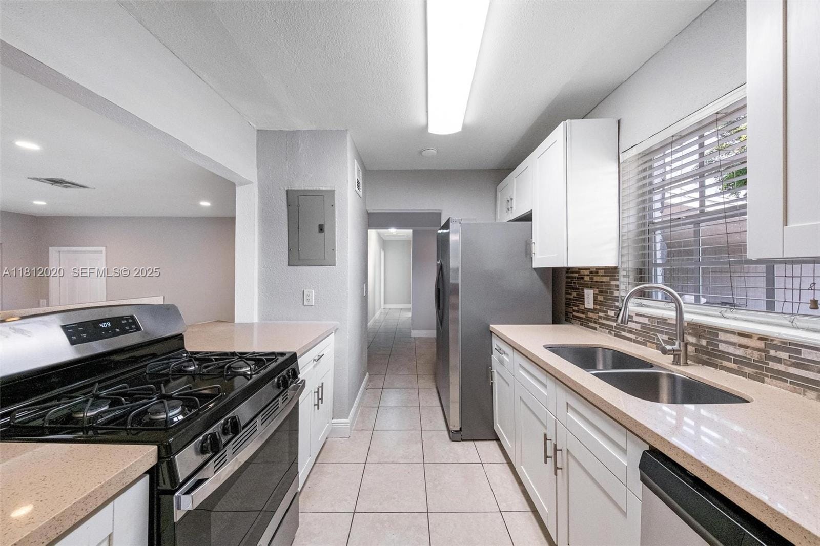 725 NE 178th Street, Miami, FL 33162 photo 28
