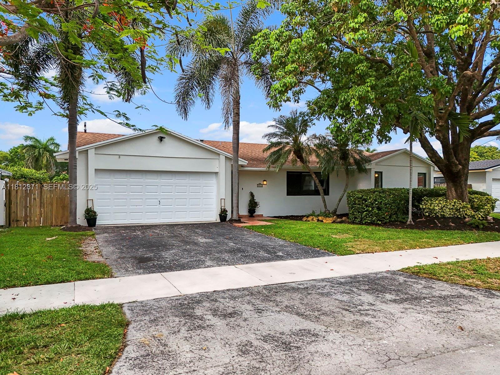 8041 SW 197th Terrace, Cutler Bay, FL 33189 photo 2