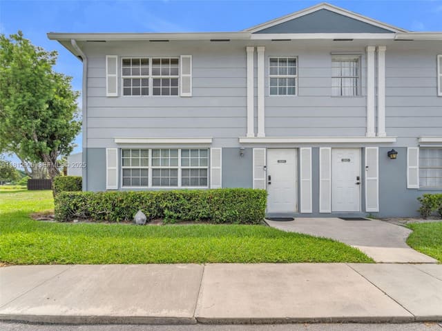 1849 SW 81st Way 1-24, sold in Arrowhead Golf & Tennis C, Davie, FL