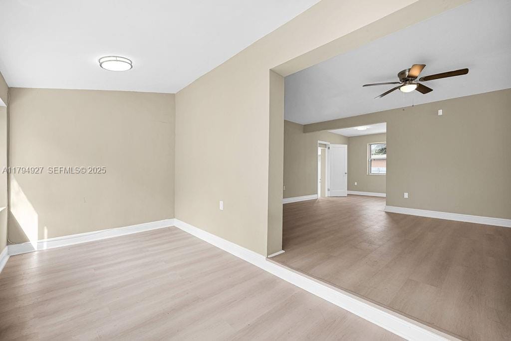 12135 NE 10th Avenue — photo 4