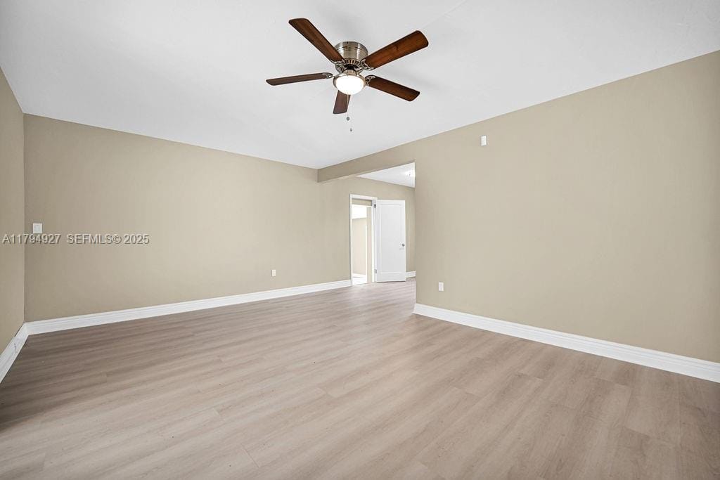 12135 NE 10th Avenue — photo 6