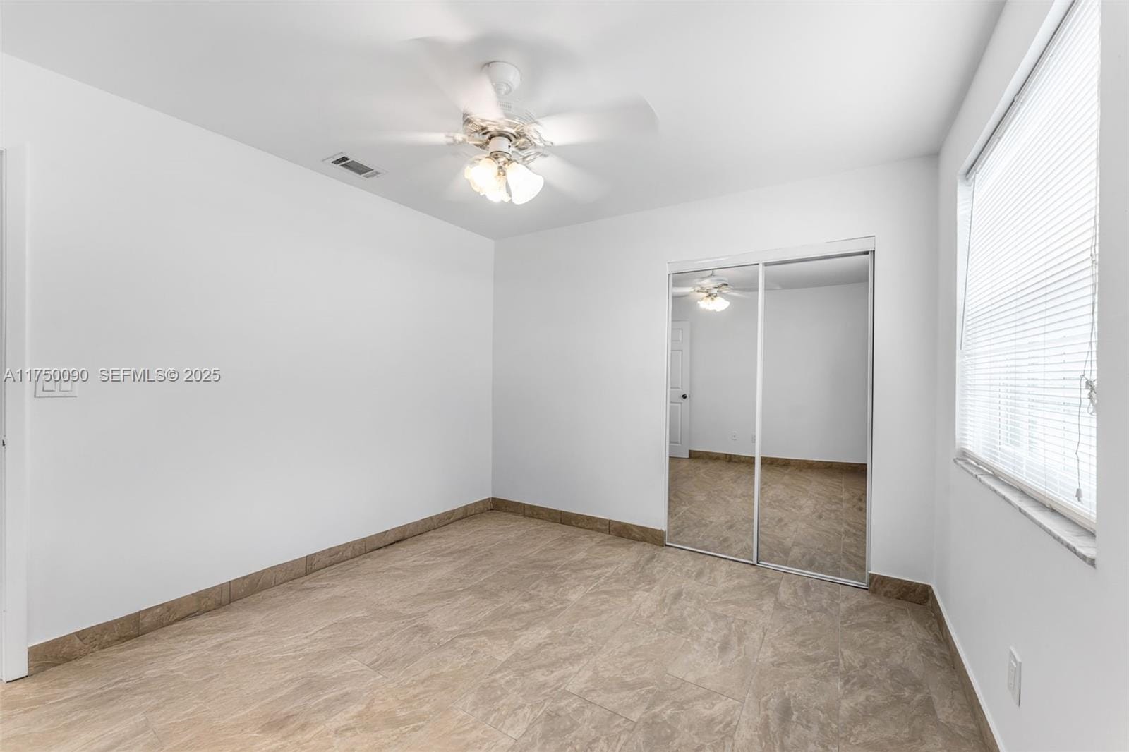1303 S Liberty Avenue 1303I — photo 6