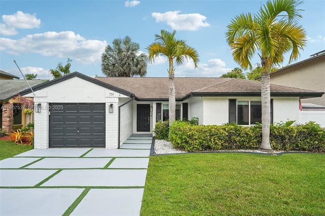 731 Briarwood Terrace, Davie, FL 33325