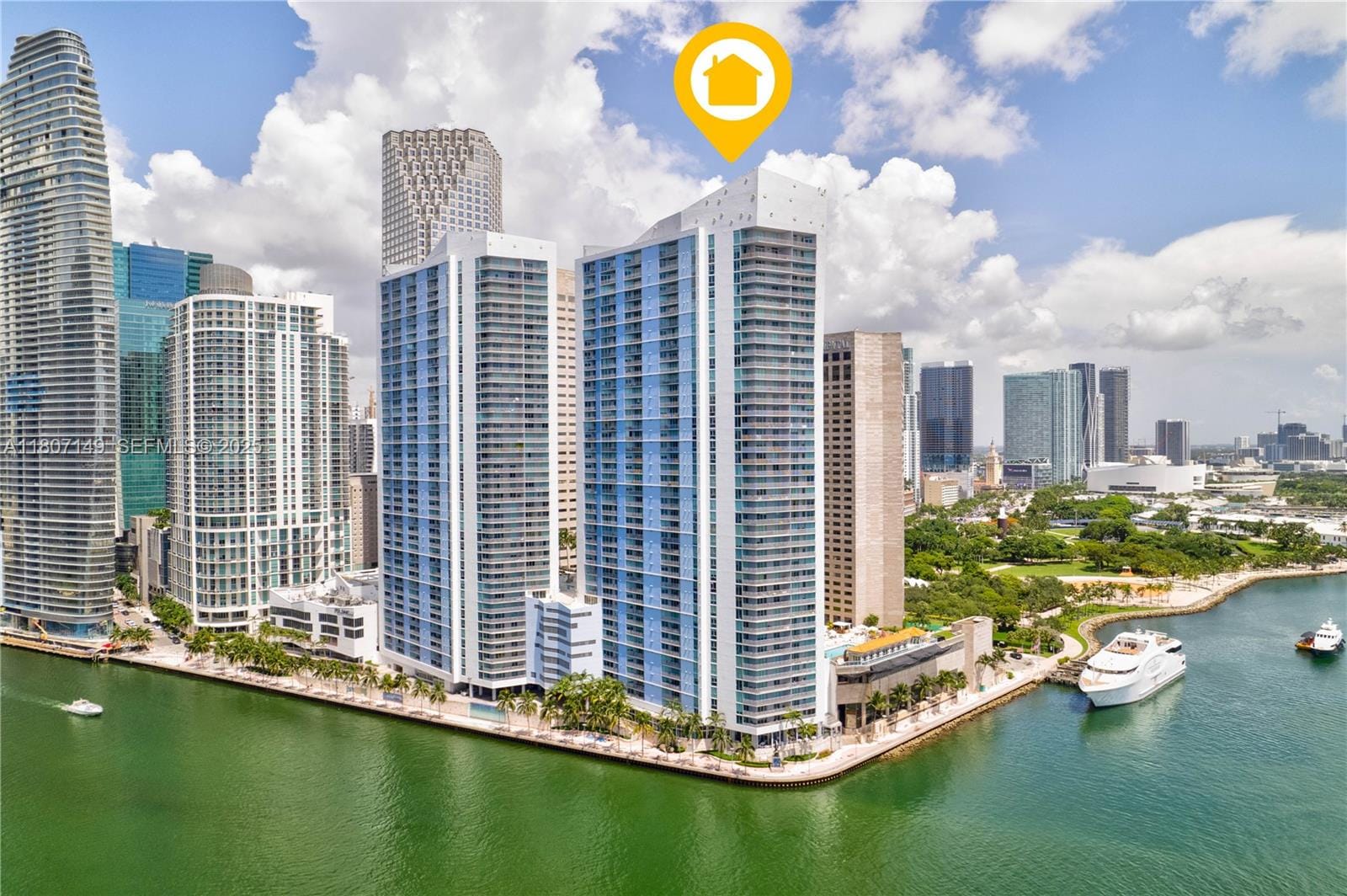 335 S Biscayne Boulevard 1006 — photo 3