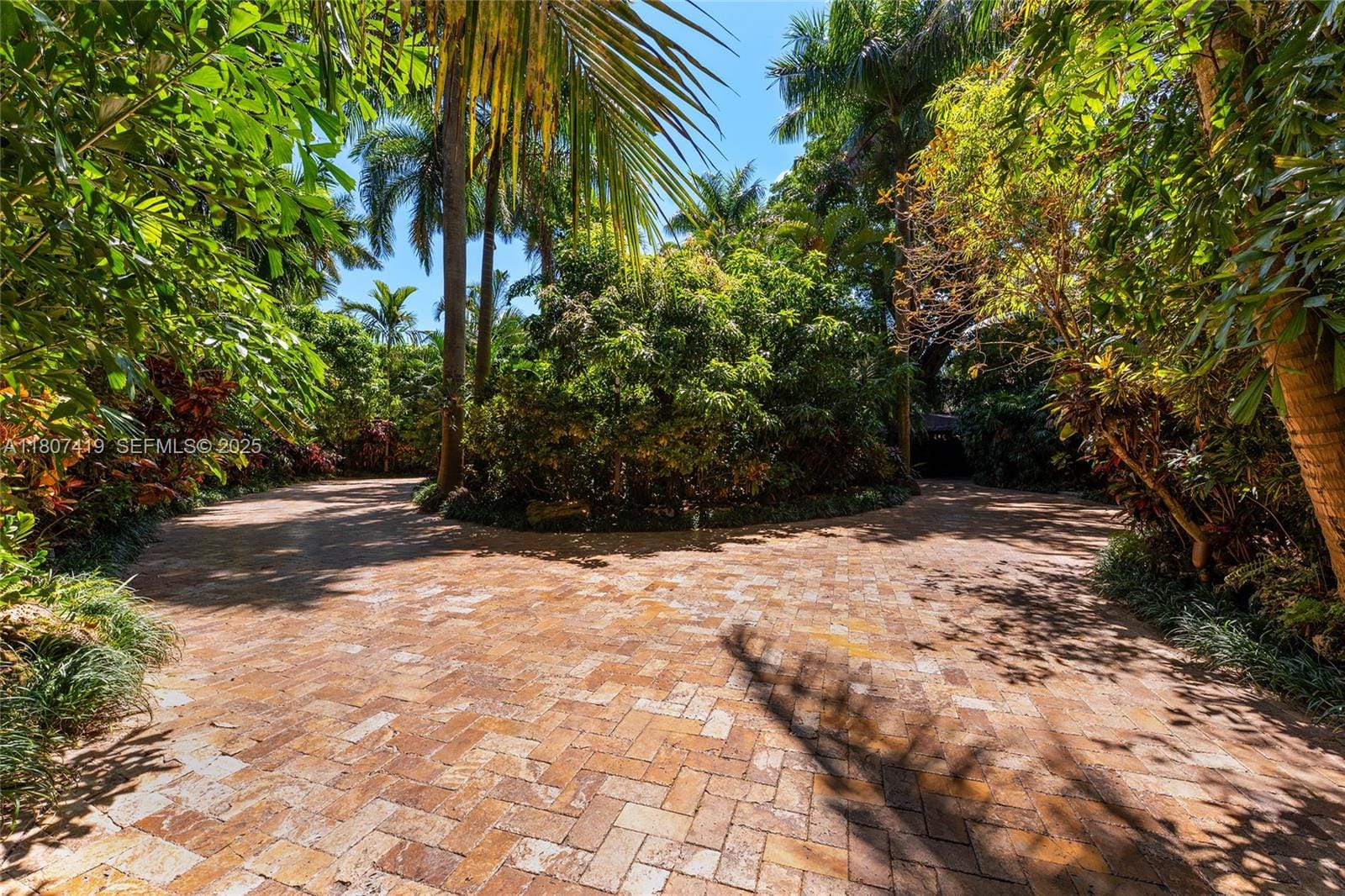 5725 N Bayshore Drive, Miami, FL 33137 photo 15