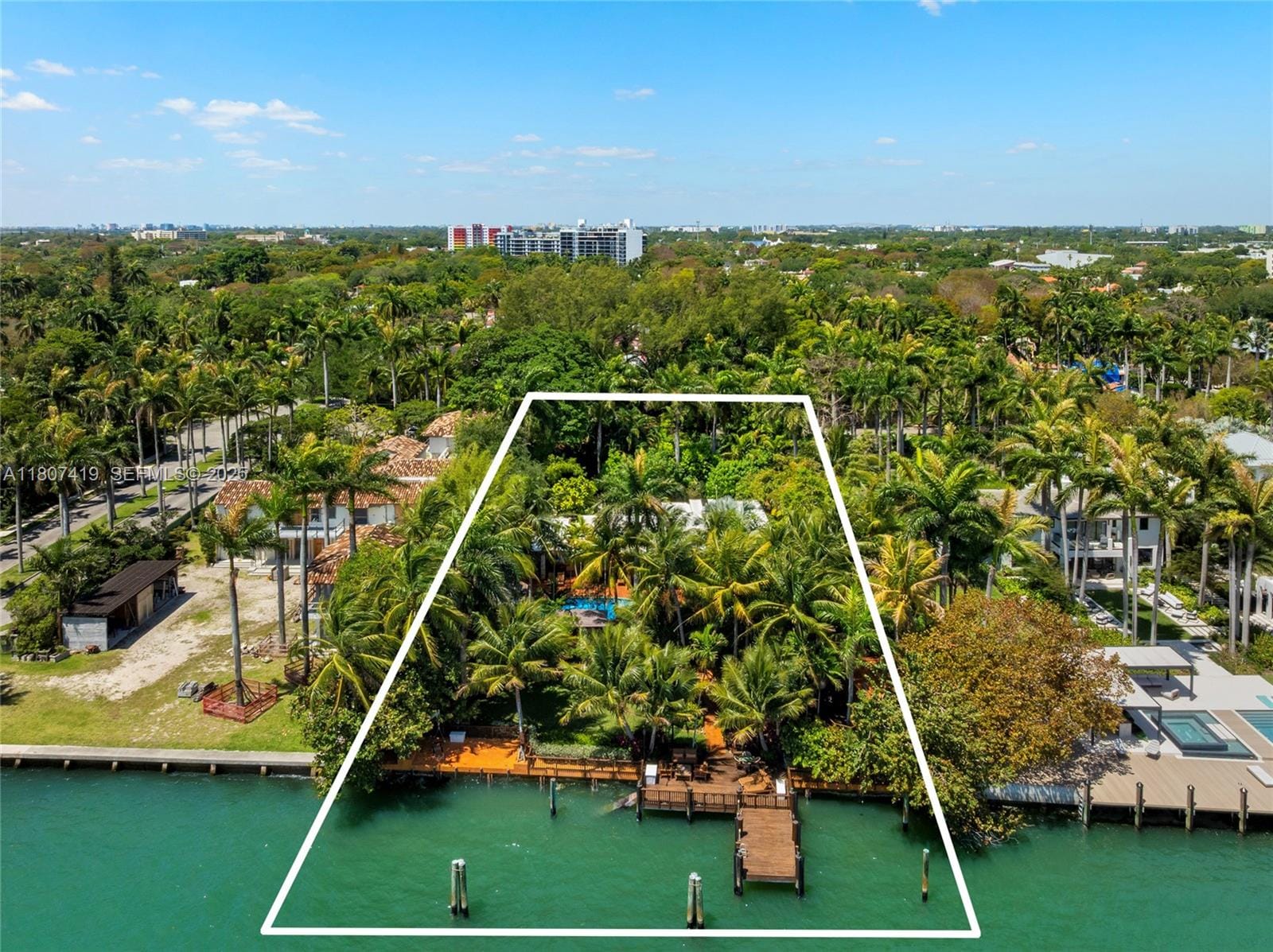 5725 N Bayshore Drive, Miami, FL 33137 photo 8