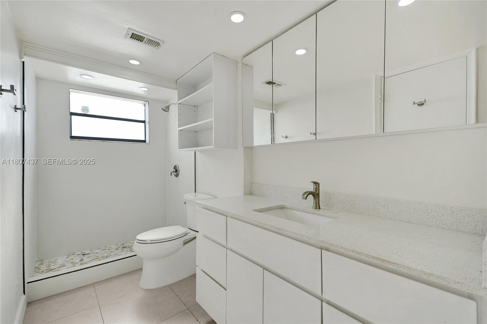 20105 NE 3rd Court 9, Miami, FL 33179 photo 17