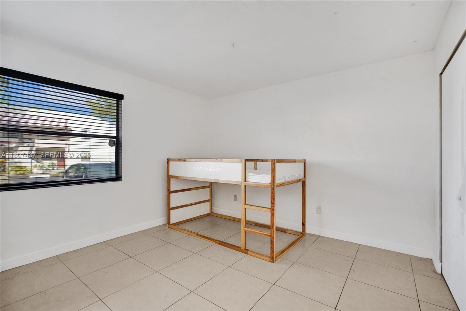 20105 NE 3rd Court 9, Miami, FL 33179 photo 18