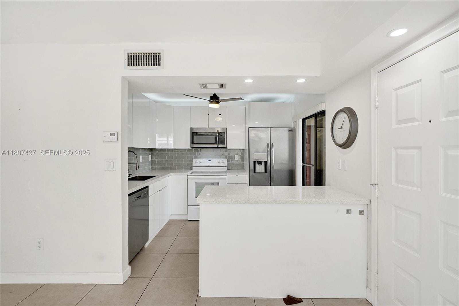 20105 NE 3rd Court 9, Miami, FL 33179 photo 10
