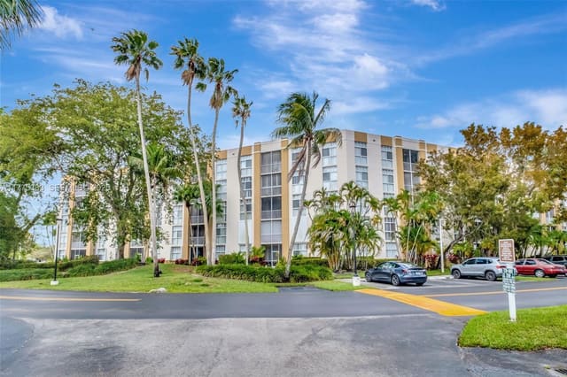 9805 NW 52nd Street 306, Doral, FL 33178