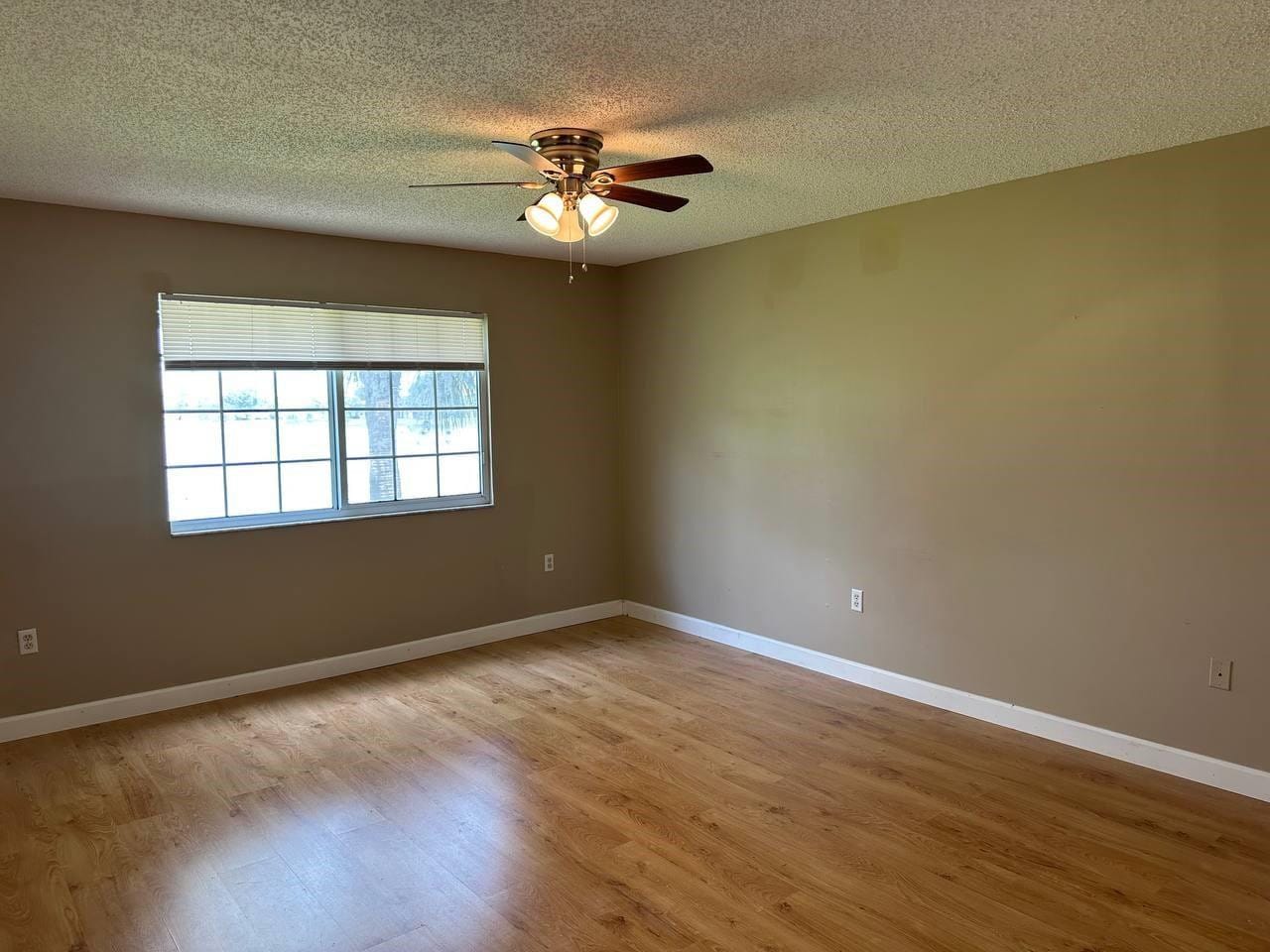 5045 Wiles Road 202 — photo 11