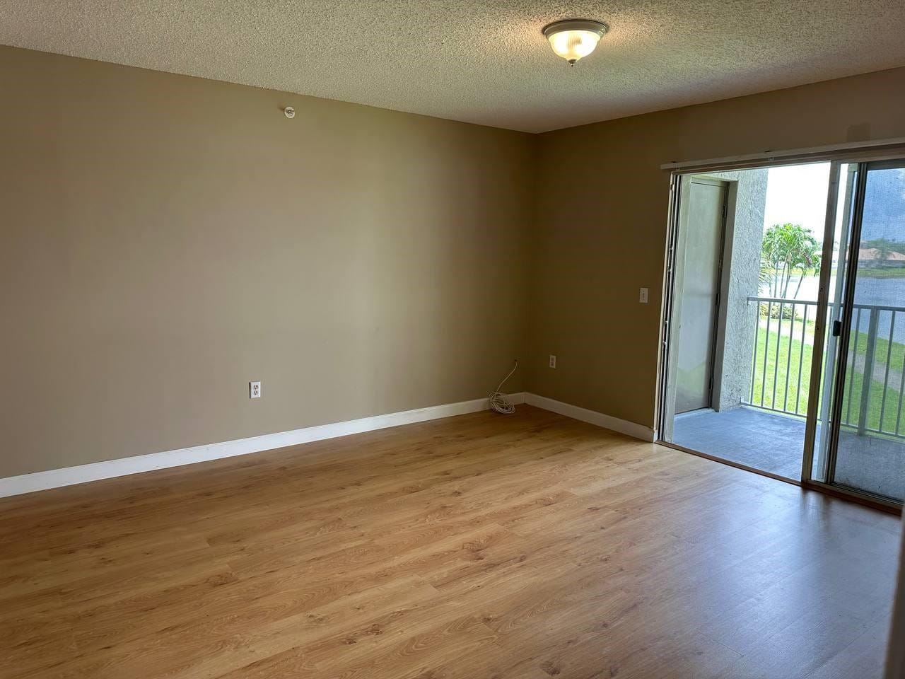 5045 Wiles Road 202 — photo 3