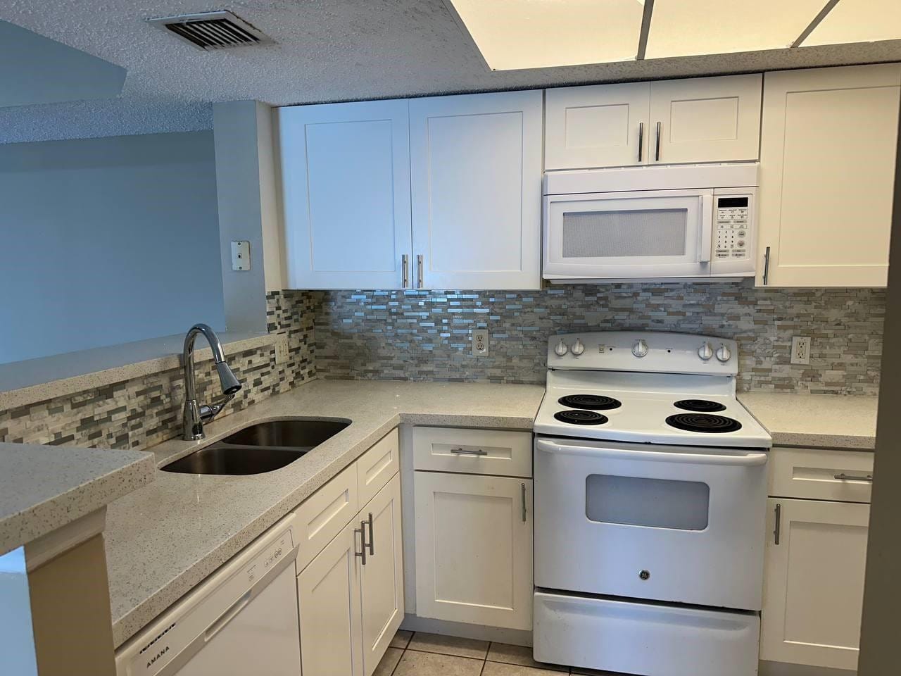 5045 Wiles Road 202 — photo 10
