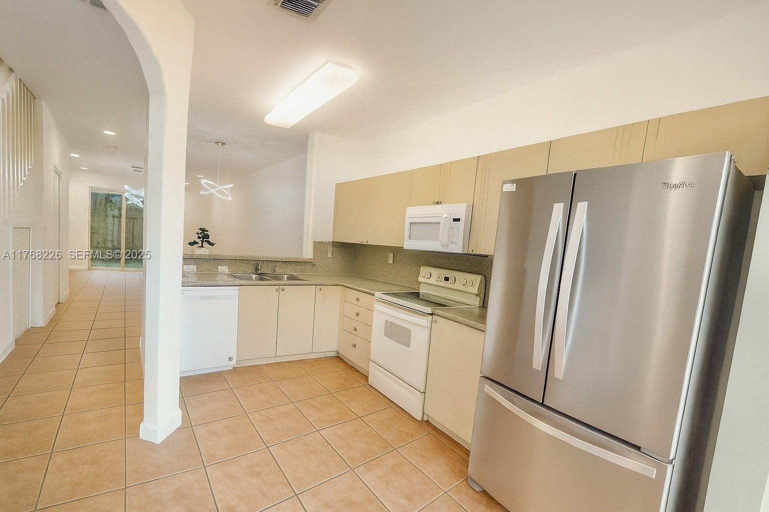 5450 NW 107th Avenue 705, Doral, FL 33178 photo 4
