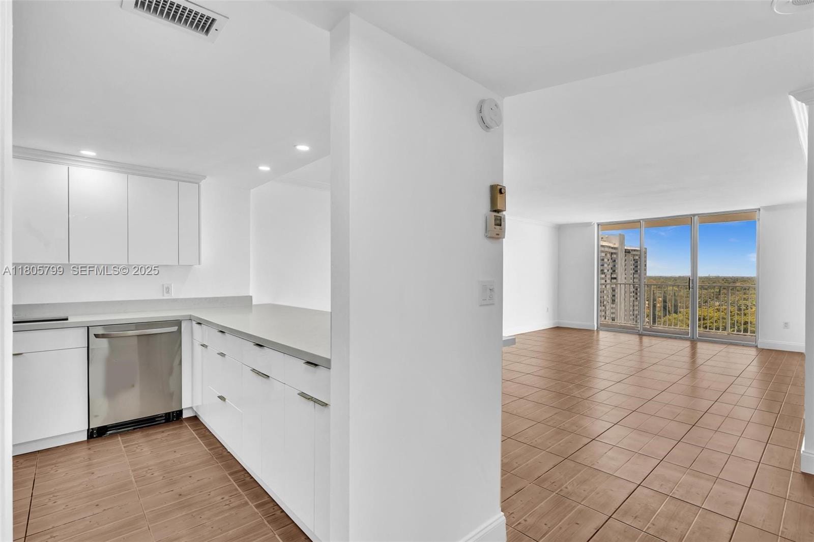 2801 NE 183rd Street 1703W — photo 3