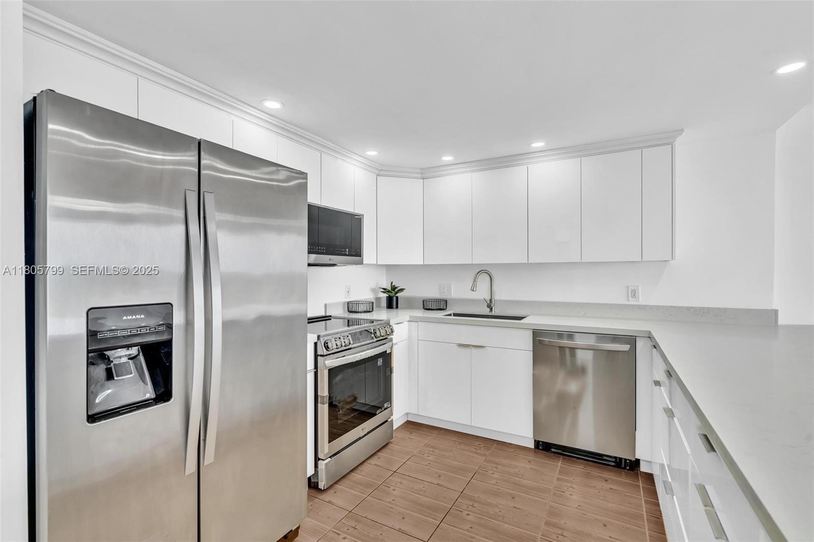 2801 NE 183rd Street 1703W — photo 4