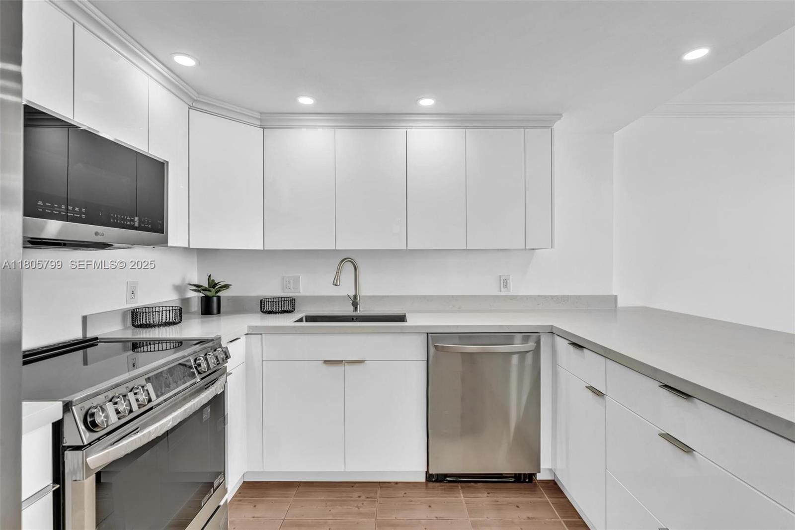 2801 NE 183rd Street 1703W — photo 5