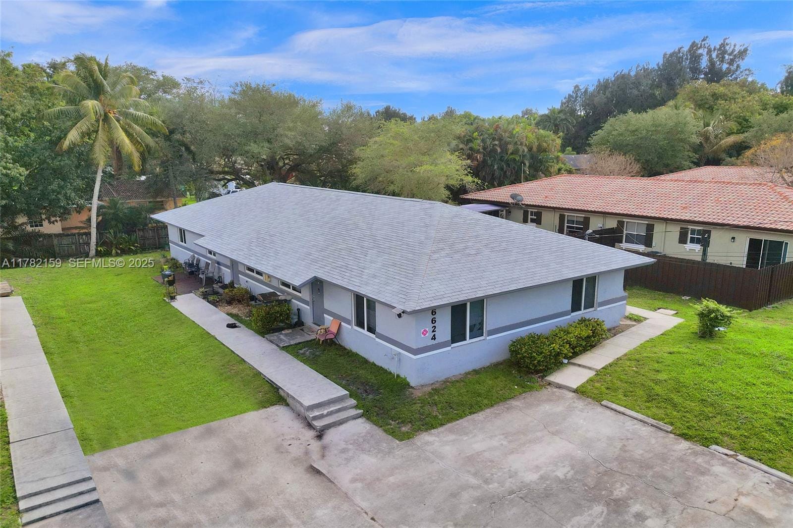 6624 SW 48th Street, Davie, FL 33314