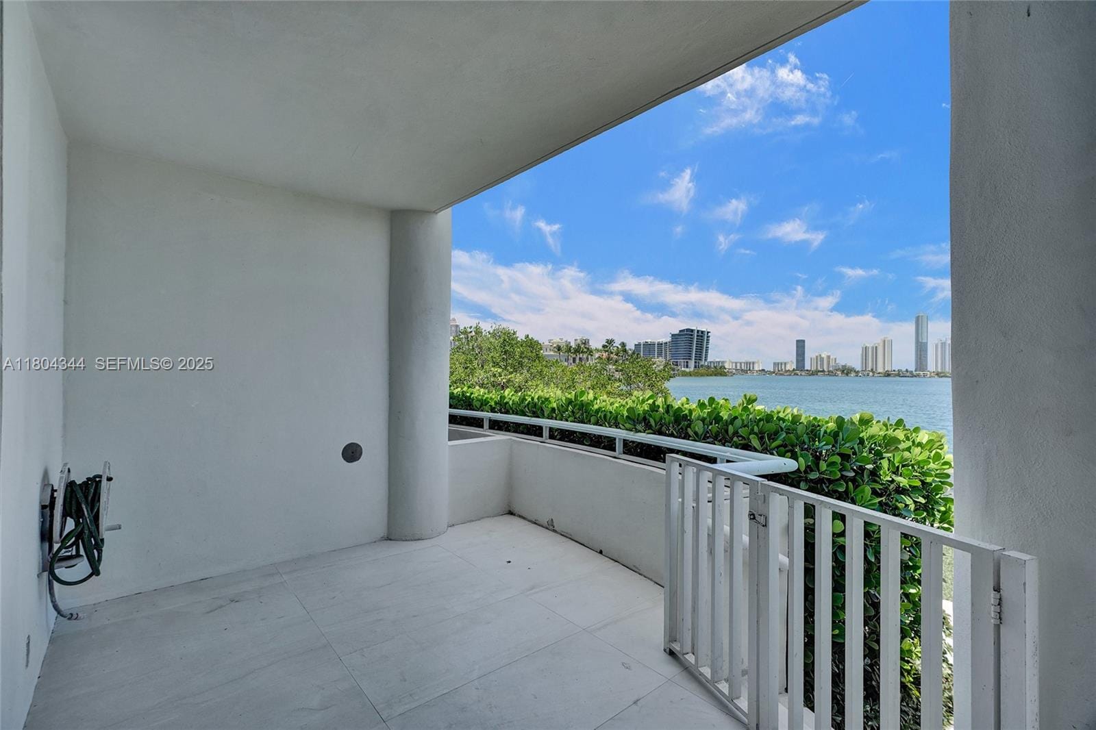 3000 Island Boulevard TH-5, Aventura, FL 33160 photo 28