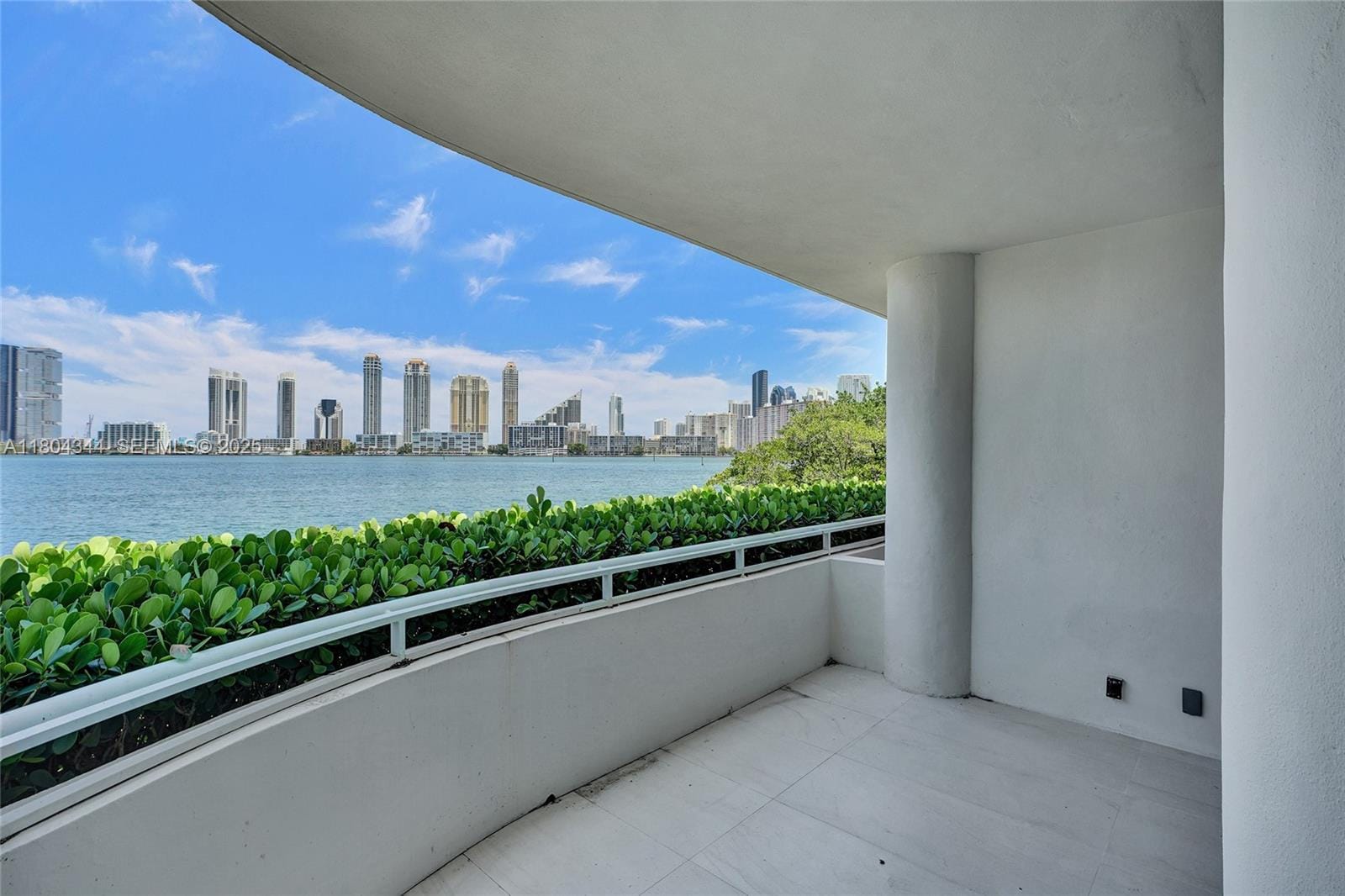 3000 Island Boulevard TH-5, Aventura, FL 33160 photo 29