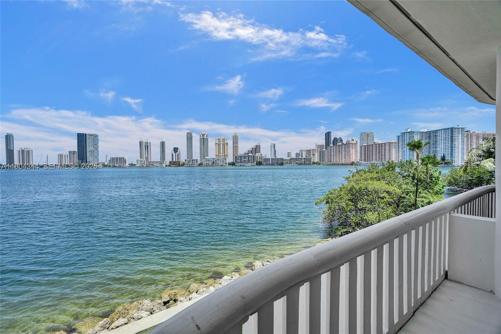 3000 Island Boulevard TH-5, Aventura, FL 33160 photo 30
