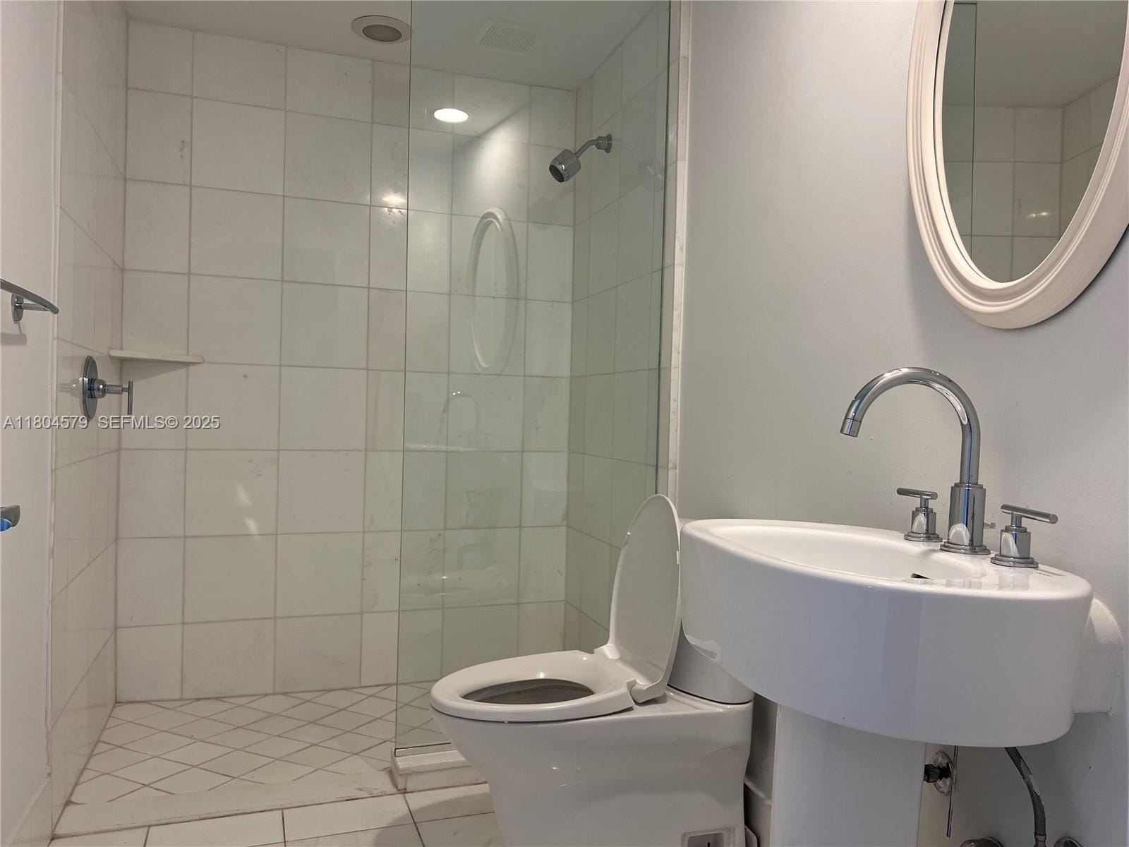 2950 NE 188th Street 444 — photo 10