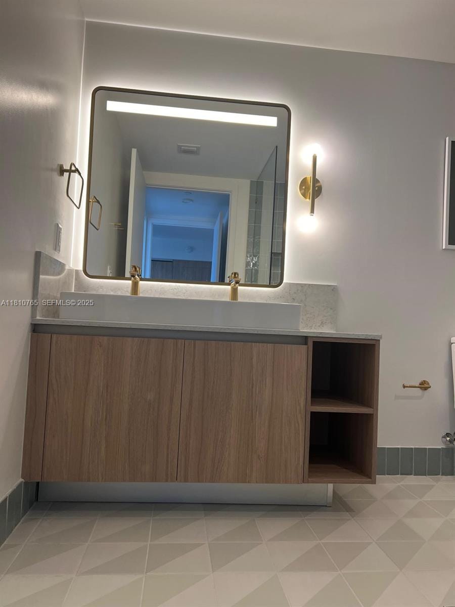 159 NE 6th Street 3205, Miami, FL 33132 photo 12