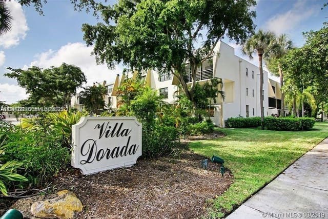 20300 W Country Club Drive 101-3, Aventura, FL 33180