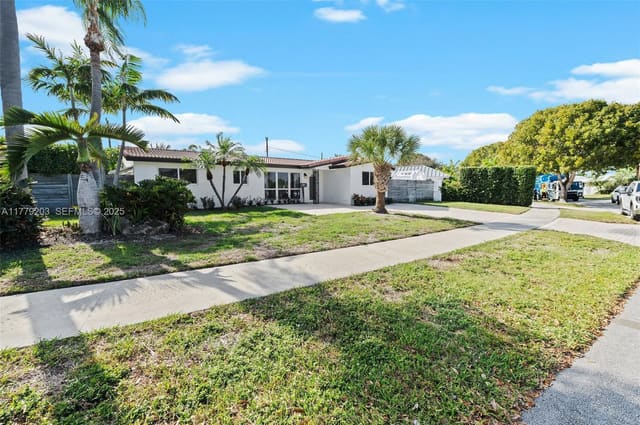 5911 NE 21st Terrace, Fort Lauderdale, FL 33308