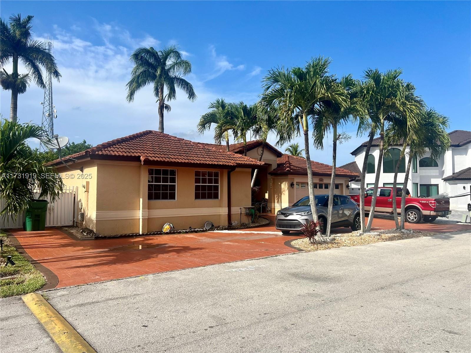 8417 NW 201st Terrace, Hialeah, FL 33015