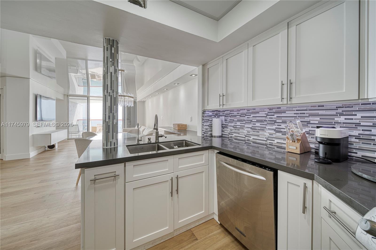 6767 Collins Avenue 1706, Miami Beach, FL 33141 photo 12
