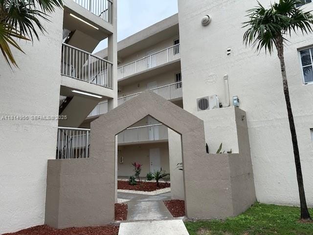 6195 NW 186th Street 213, Hialeah, FL 33015 photo 1