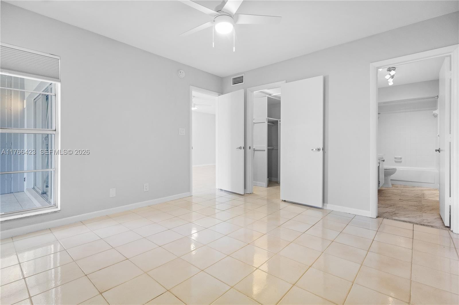 3040 NE 16th Avenue 104, Oakland Park, FL 33334 photo 17