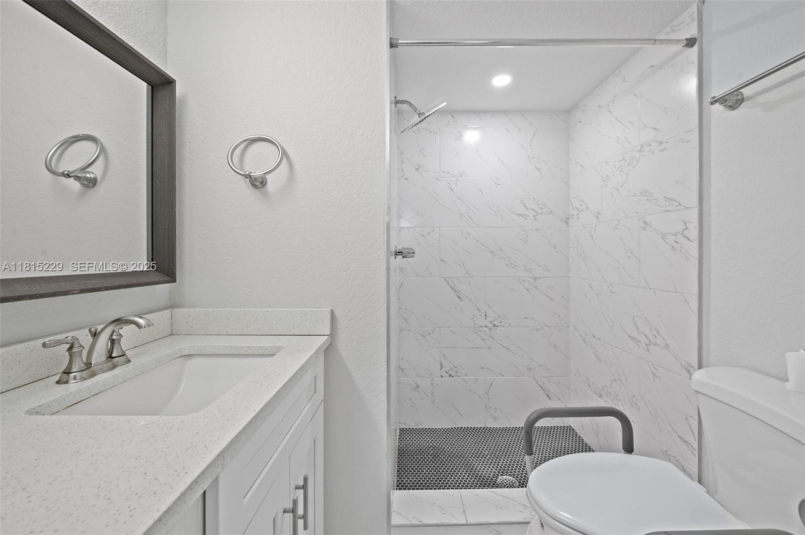 8060 N Sunrise Lakes Drive 103, Sunrise, FL 33322 photo 11
