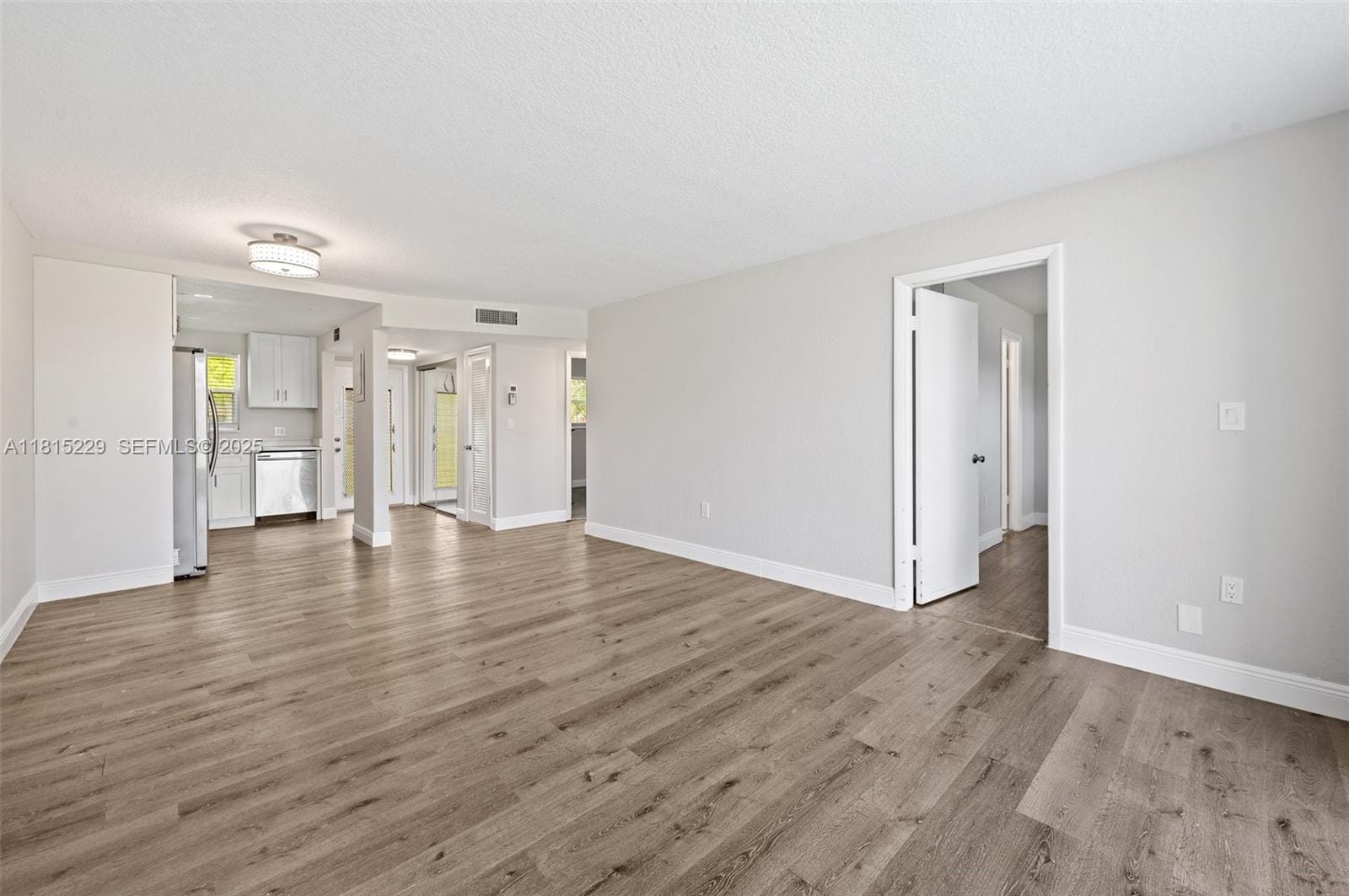 8060 N Sunrise Lakes Drive 103, Sunrise, FL 33322 photo 13