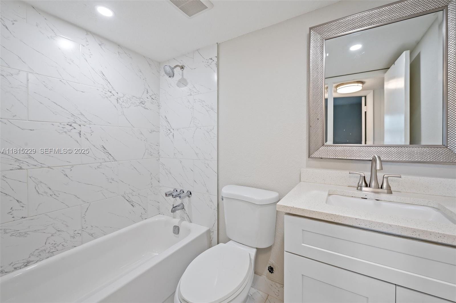 8060 N Sunrise Lakes Drive 103, Sunrise, FL 33322 photo 15
