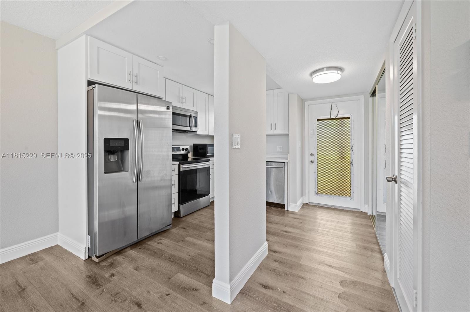 8060 N Sunrise Lakes Drive 103, Sunrise, FL 33322 photo 7
