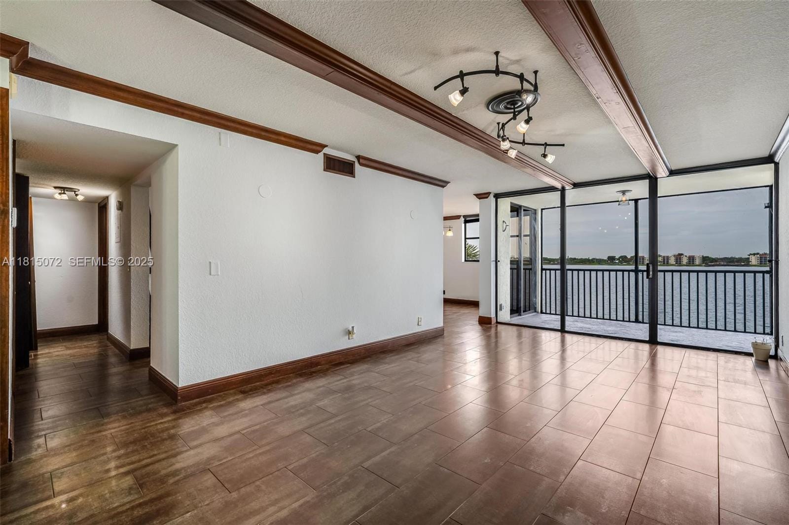 106 Lake Emerald Drive 210 — photo 2