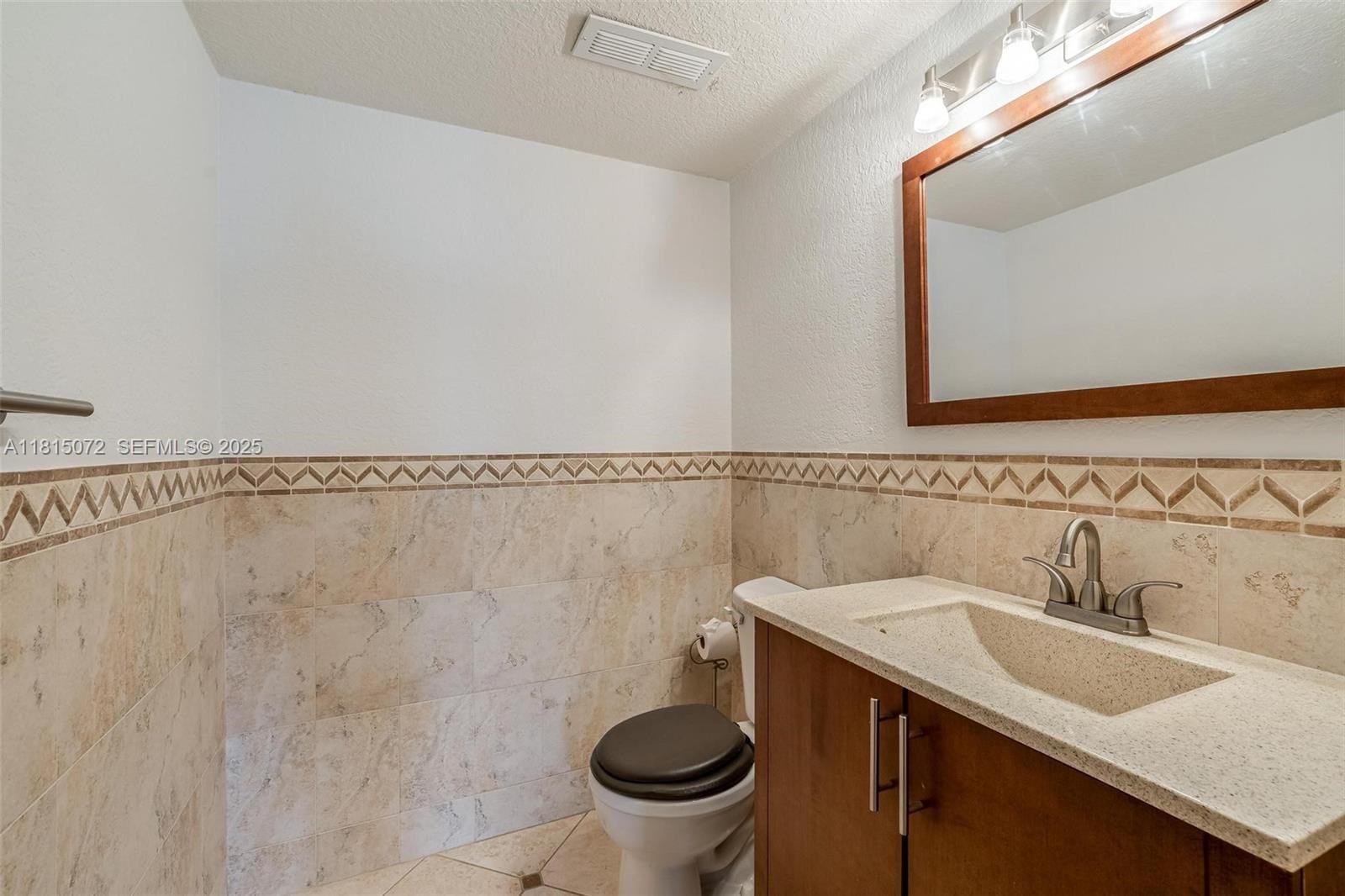 106 Lake Emerald Drive 210, Oakland Park, FL 33309 photo 14